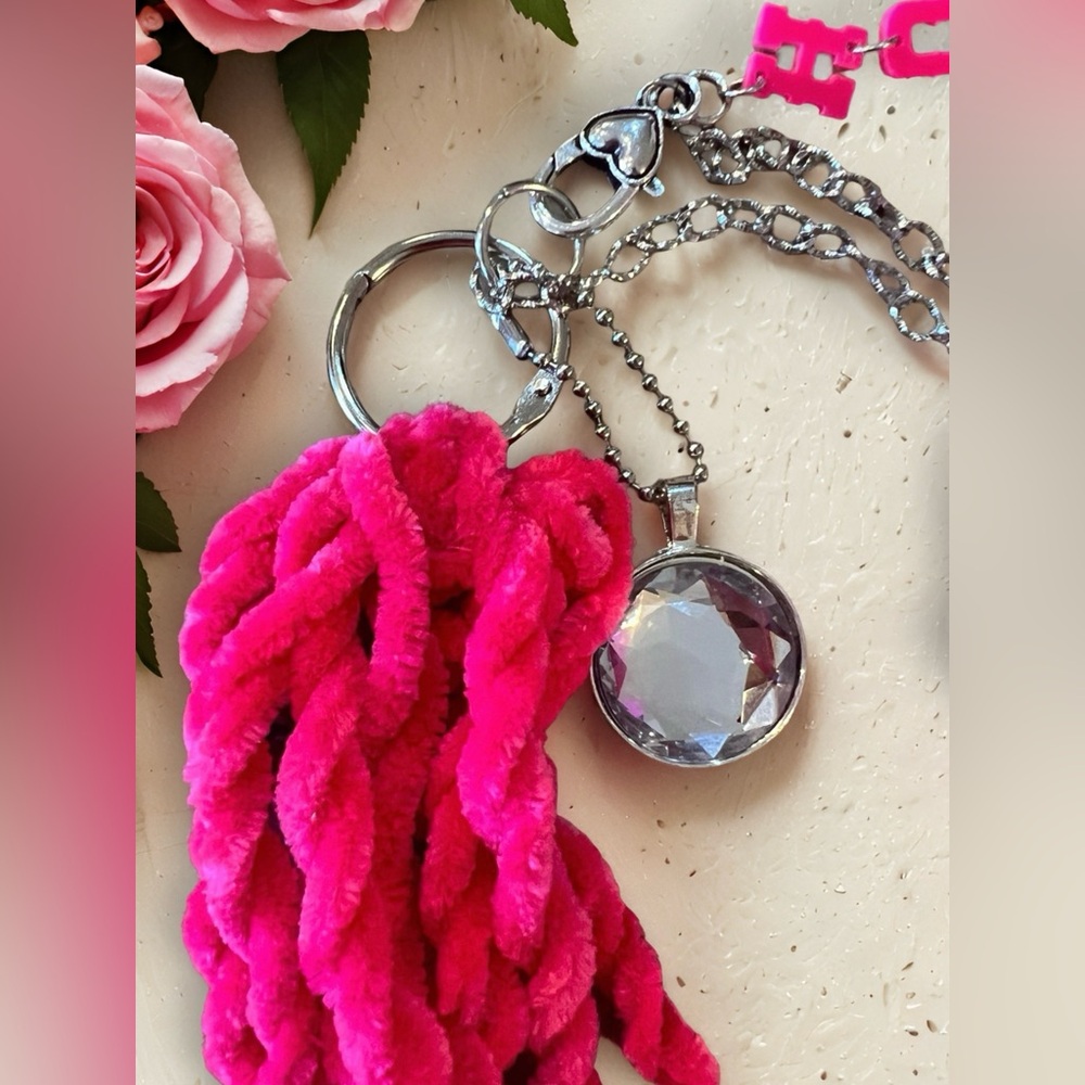 Pink Pony Pegasus Bag Chain - Picture 12 of 17